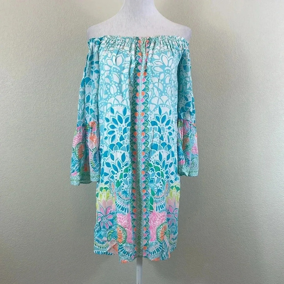 Lilly Pulitzer Dresses & Skirts - Lilly Putlizer off shoulder mini dress size xs